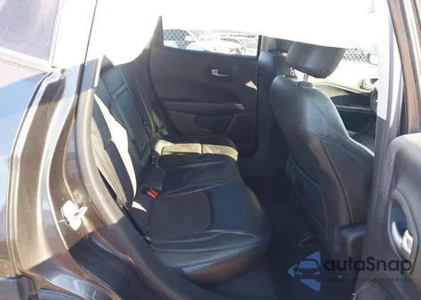 2018 Jeep Compass Latitude 4X4 из США, поврежденный, VIN 3C4NJDBB3JT103703